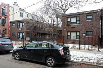 874-878 W Lill Ave in Chicago, IL - Building Photo - Building Photo