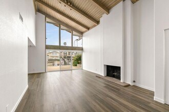 2957 Seaview Ave in Ventura, CA - Building Photo - Building Photo