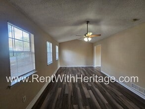 7810 Melanie Dr in Douglasville, GA - Building Photo - Building Photo