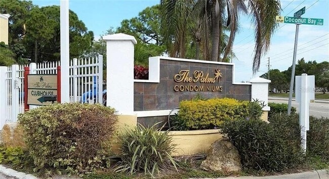 2650 Coconut Bay Ln in Sarasota, FL - Building Photo - Building Photo