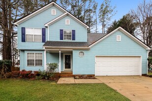 205 S Birkenstock Dr in Simpsonville, SC - Building Photo