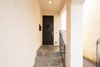5743 Kiam St in Houston, TX - Building Photo - Building Photo