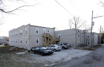 Monroe Apartments in Valparaiso, IN - Building Photo - Building Photo