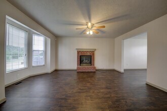 1040 Bloomfield Ct in Hebron, KY - Building Photo - Building Photo