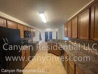 1604 Cedrow Dr photo'