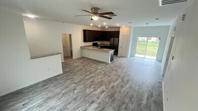 1253 Gerrity St SW in Palm Bay, FL - Building Photo - Building Photo