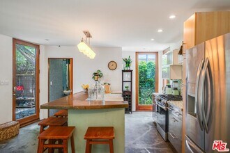 832 Indiana Ave in Los Angeles, CA - Building Photo - Building Photo