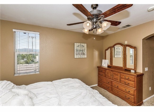 24685 Ridgewalk St-Unit -2 in Murrieta, CA - Foto de edificio - Building Photo