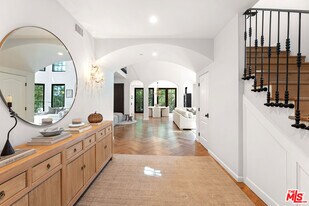 3764 Berry Dr in Los Angeles, CA - Building Photo