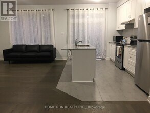 86 Kindred Row in Ottawa, ON - Building Photo - Building Photo