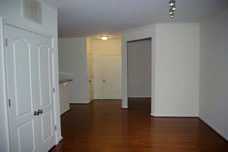 43144 Sunderland Terrace-Unit -104 in Broadlands, VA - Building Photo - Building Photo