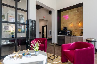 The Laurel in Jeffersonville, IN - Foto de edificio - Building Photo