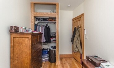 145 Charles St, Unit 1 in Boston, MA - Foto de edificio - Building Photo