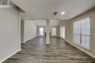 2 Abbey Brook Pl in Spring, TX - Building Photo - Building Photo