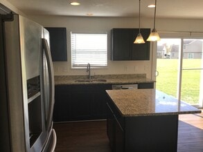 122 Faulkner Dr in Lithopolis, OH - Building Photo - Building Photo