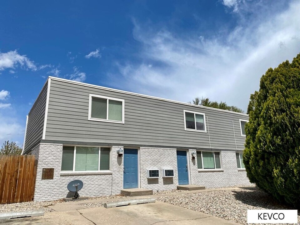 1747-1759 E 16th St in Loveland, CO - Building Photo
