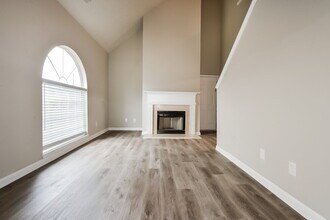 5660 Black Berry Row in Ellenwood, GA - Building Photo - Building Photo