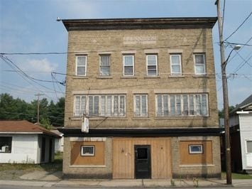552 Main St