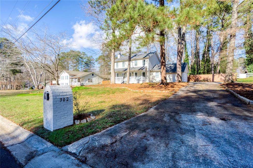 302 Independence Way in Woodstock, GA - Building Photo