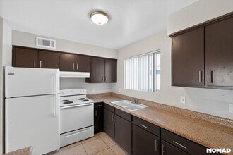 6502 N 17th Ave in Phoenix, AZ - Foto de edificio - Building Photo