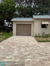 237 E Ilex Dr in West Palm Beach, FL - Building Photo - Building Photo