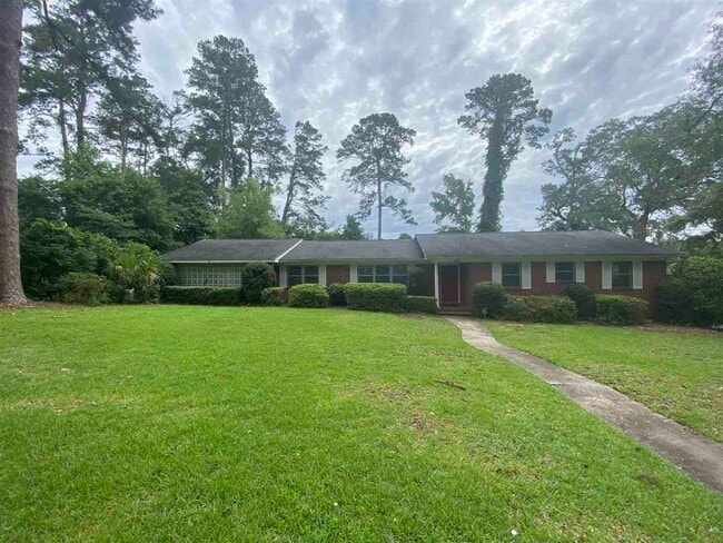 property at 1006 Ivanhoe Rd