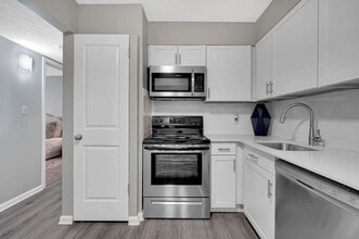Enclave at Breckenridge in Louisville, KY - Foto de edificio - Building Photo