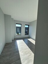 1150 W Addison St in Chicago, IL - Building Photo - Building Photo