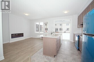 274 Ormiston Cres in Ottawa, ON - Building Photo - Building Photo