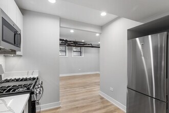 6931 N Lakewood Ave in Chicago, IL - Building Photo - Building Photo
