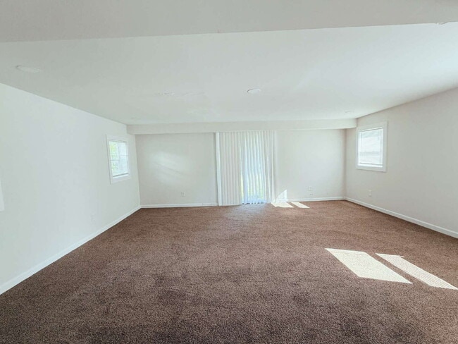 1016 Waterside Dr SE in Conyers, GA - Foto de edificio - Building Photo