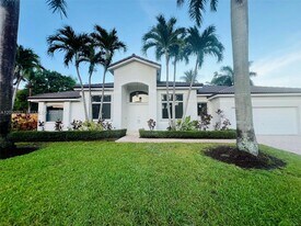 13651 SW 84th Ct in Palmetto Bay, FL - Building Photo