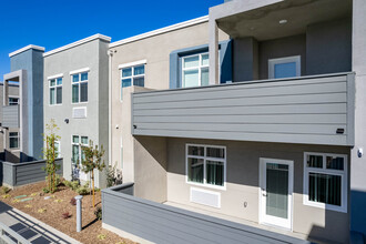 Loma Villas Apartments in San Bernardino, CA - Building Photo - Building Photo