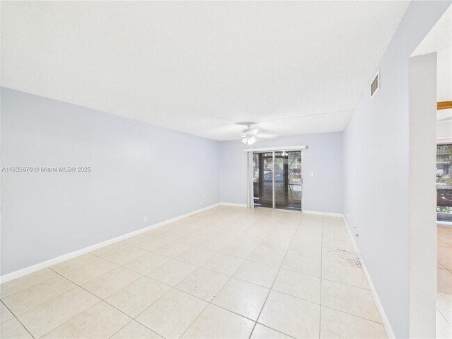 4113 NW 88th Ave, Unit 105 in Coral Springs, FL - Building Photo - Building Photo