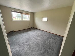 2591 Slope Hill Rd in Mount Pleasant, PA - Building Photo - Building Photo