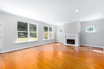 1765 Stoney Creek Dr SE in Atlanta, GA - Building Photo - Building Photo