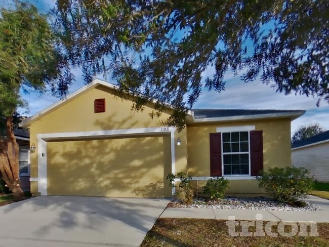 11931 Alexandra Dr, Unit E-428 in Jacksonville, FL - Foto de edificio - Building Photo