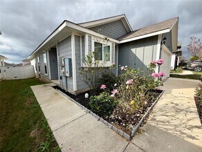 159 Appleberry Ln in Elgin, TX - Building Photo - Building Photo