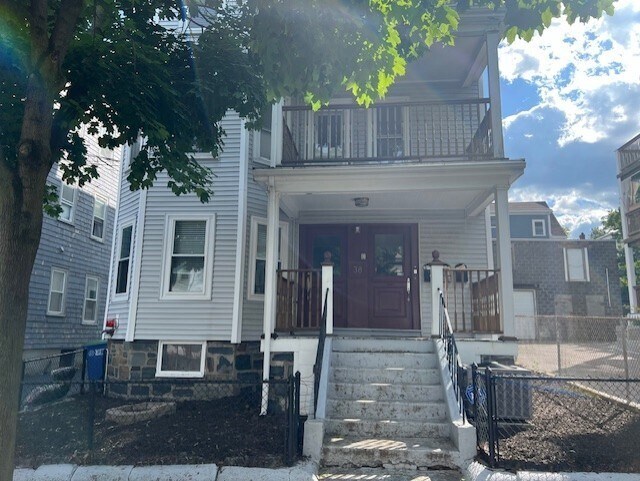 38 Derby St in Somerville, MA - Building Photo