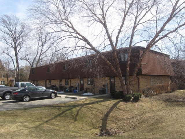 385-389 N Wood Dale Rd in Wood Dale, IL - Foto de edificio