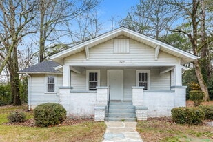 329 Eastview Blvd in Birmingham, AL - Building Photo