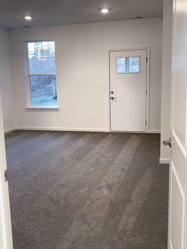 11321 Carobel Ct in White Marsh, MD - Building Photo - Building Photo