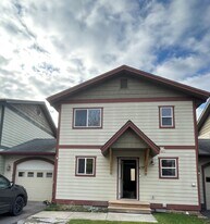 697 Waverly Pl in Whitefish, MT - Building Photo