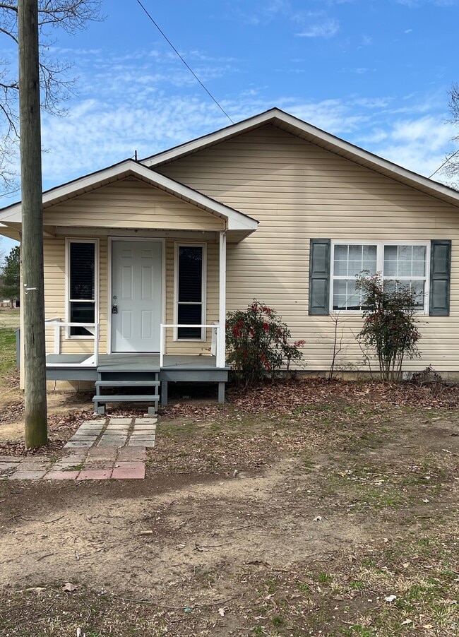 property at 979 Dowdey Rd