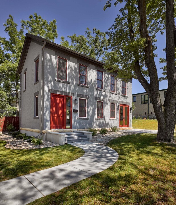 151 Proudfit St in Madison, WI - Foto de edificio