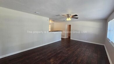 5433 Oliver St S in Jacksonville, FL - Foto de edificio - Building Photo