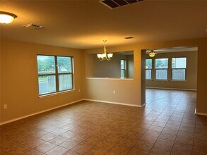 9001 Bird Brook Ln in Austin, TX - Building Photo - Building Photo