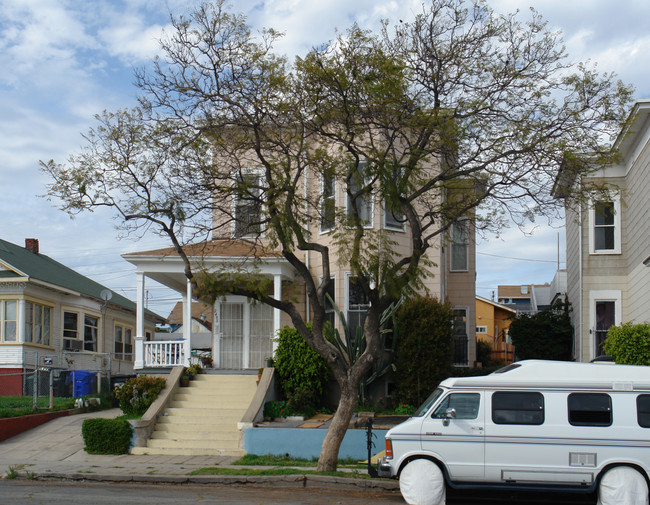 2486 J St in San Diego, CA - Foto de edificio - Building Photo