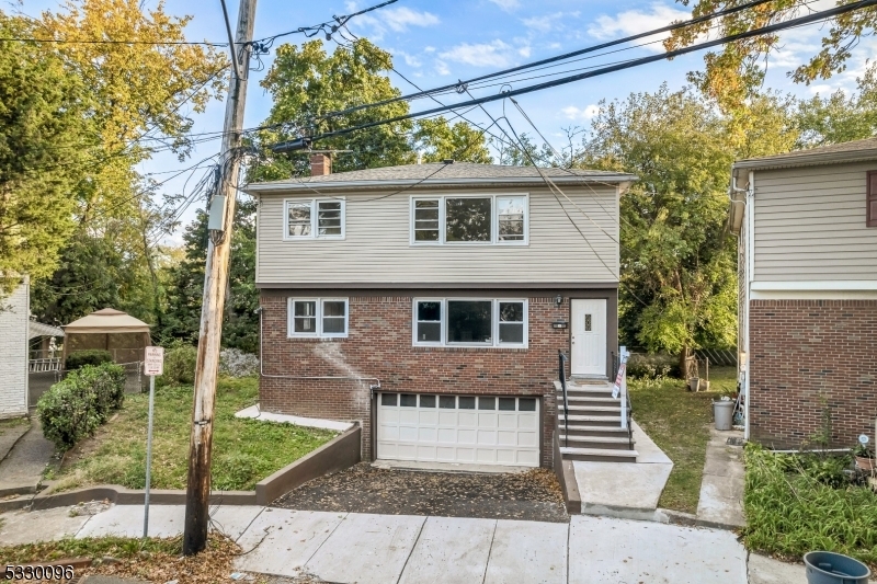 22 Crescent Ct in Newark, NJ - Building Photo