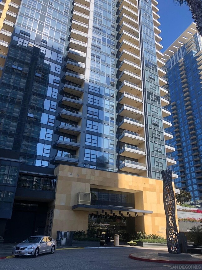 1325 Pacific Hwy in San Diego, CA - Building Photo - Building Photo